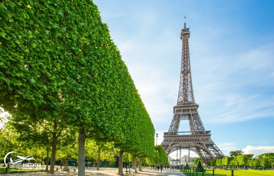 Tháp Eiffel
