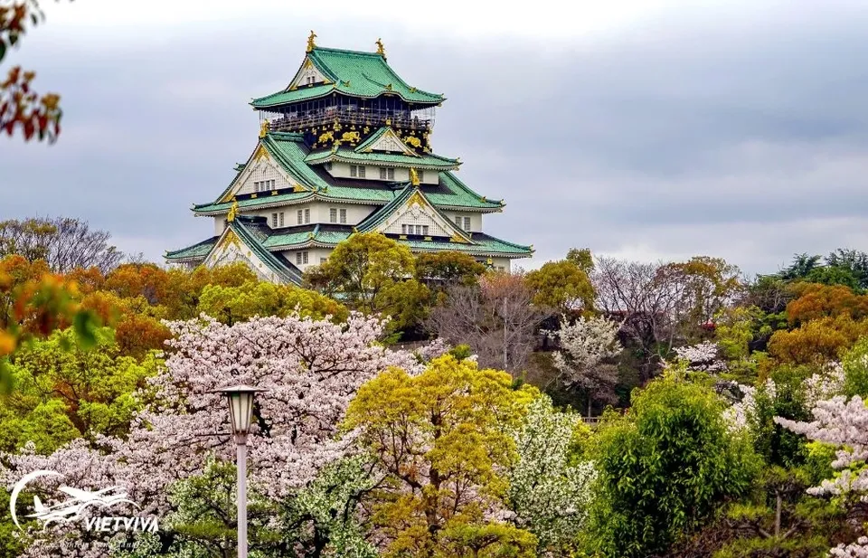 Lâu đài Osaka