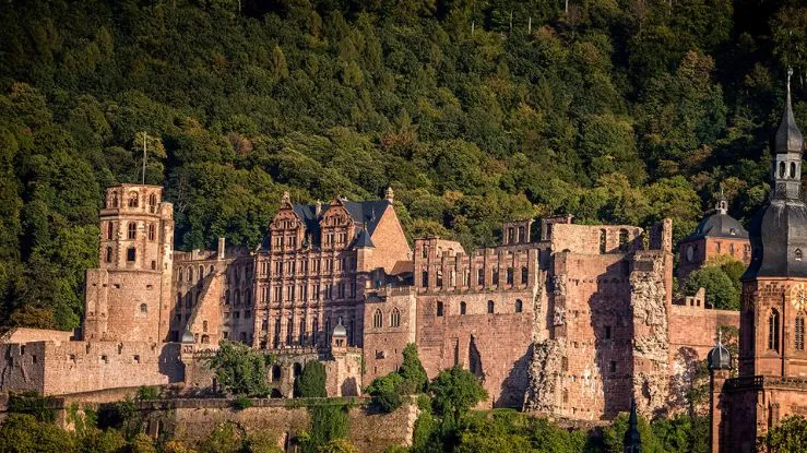 Trải nghiệm vẻ đẹp cổ xưa tại lâu đài Heidelberg