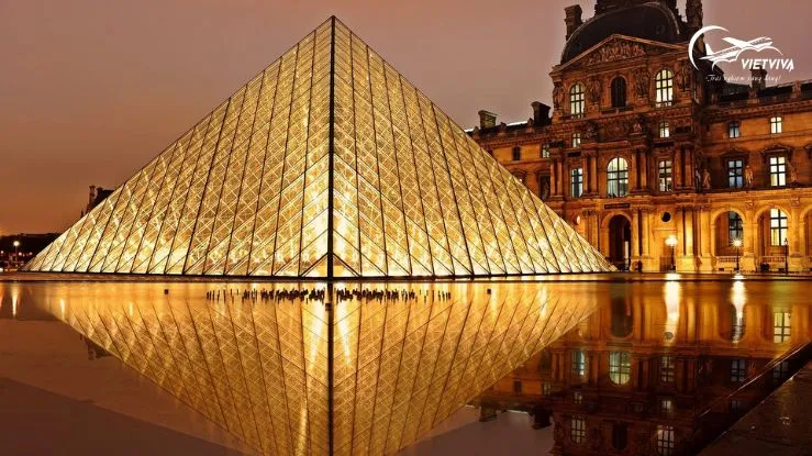 Bảo tàng Louvre nổi tiếng toàn thế giới