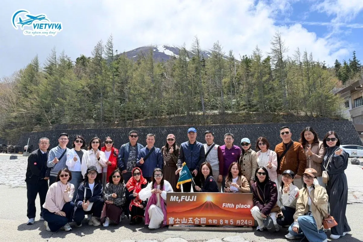 Ảnh đoàn Tokyo – Phú Sĩ của Vietviva, tháng 5/2026