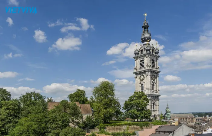 Tháp chuông Belfry nổi bật tại Bruges