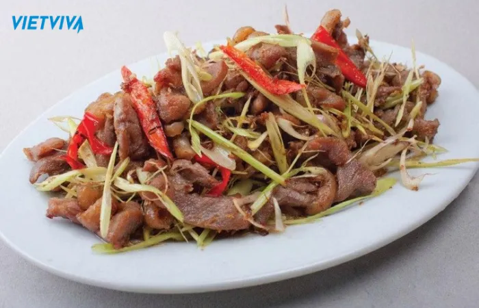 Thịt trâu xào ớt khô
