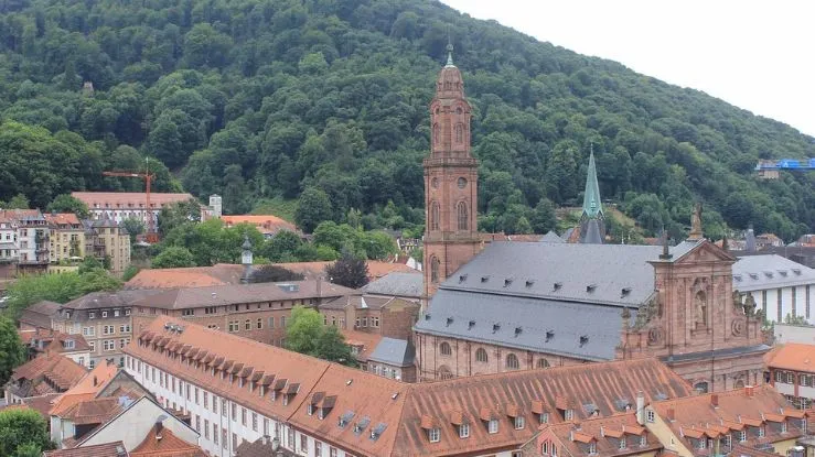 Tham quan nhà thờ Heiliggeistkirche nổi tiếng tại Frankfurt