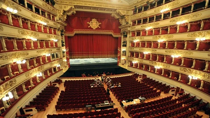 Tham quan nhà hát nghệ thuật Opera La Scala