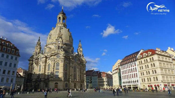 Nhà thờ Frauenkirche với kiến trúc nổi bật
