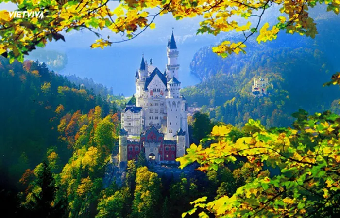 Tour tham quan lâu đài Neuschwanstein uy tín