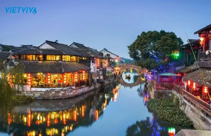 Lệ Giang cổ trấn nằm ở đâu