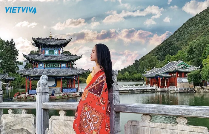 Trang phục của người bản địa
