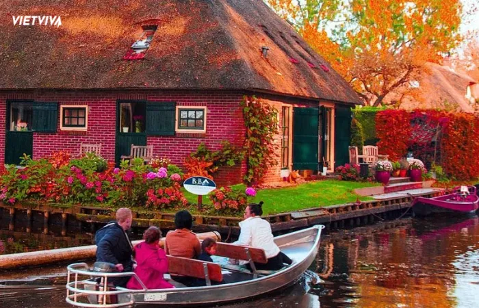 Làng Giethoorn - Nơi không có đường đi