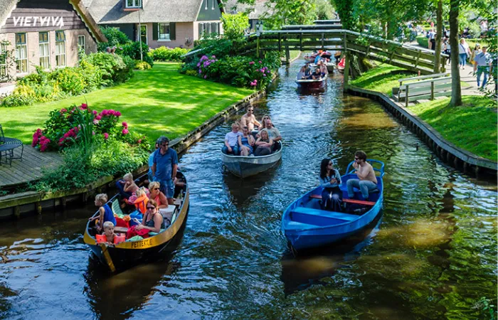 Khám phá kênh Giethoorn