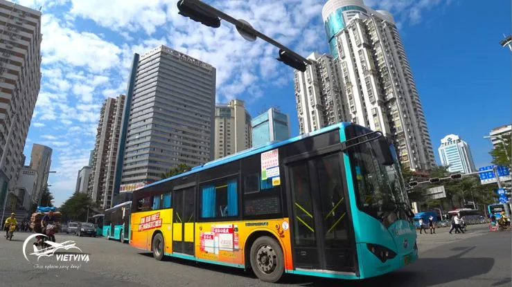 Đi xe buýt đến thành cổ Đại Lý