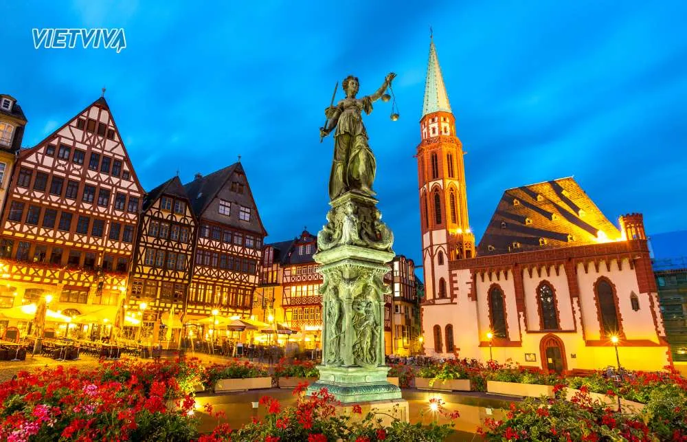 Quảng trường Romerberg - tour du lịch 4 nước châu âu