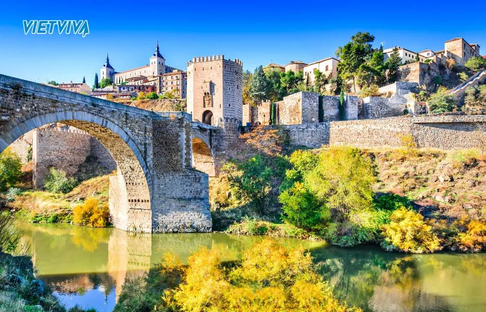 Cố đô Toledo - tour du lịch 4 nước châu âu