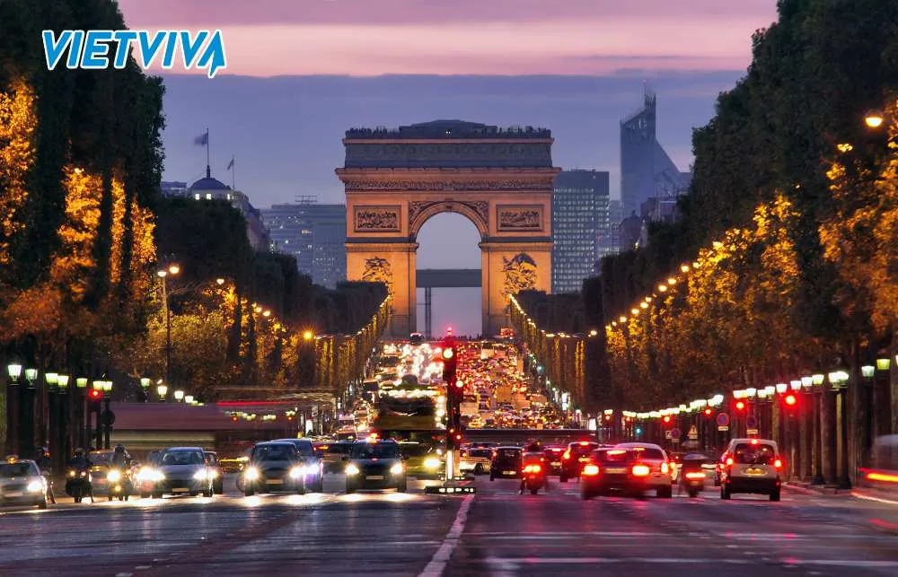 Đại Lộ Champs Elysees - tour du lịch châu âu 5 nước