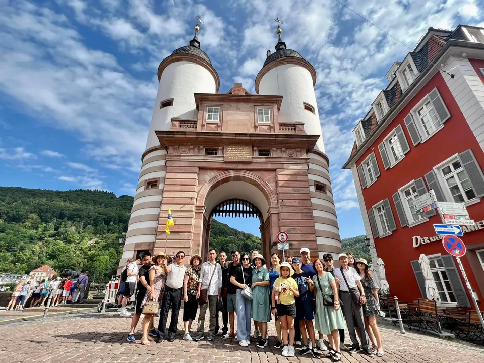 Cầu Cũ - một điểm không thể bỏ qua khi du lịch Heidelberg