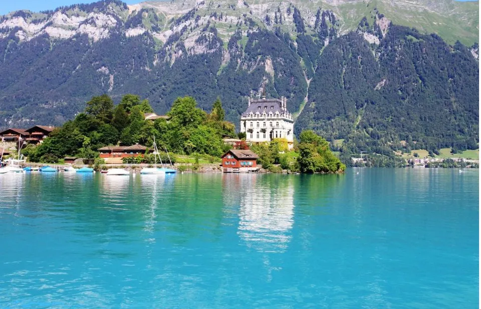 HỒ BRIENZ
