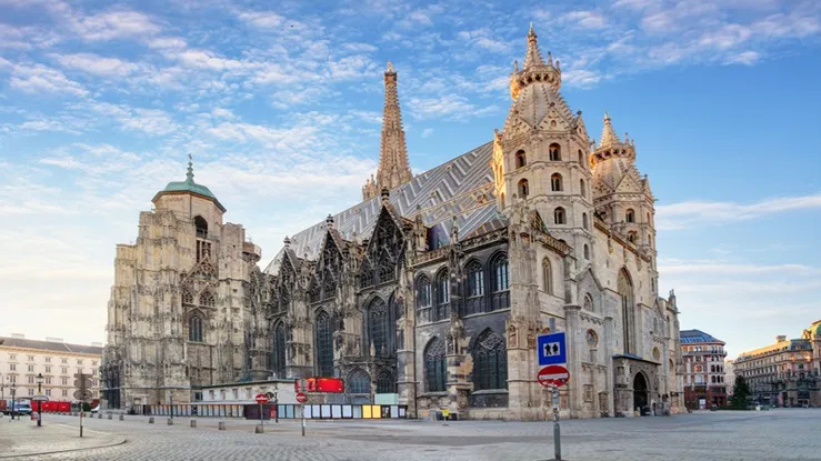 Tham quan công trình tín ngưỡng tôn giáo đẹp nhất Vienna - Stephen